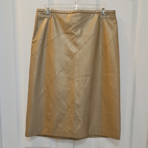 Zara Soft Gold High Waisted Faux Leather Knee Length Pencil Skirt Size 8 - Picture 6 of 7